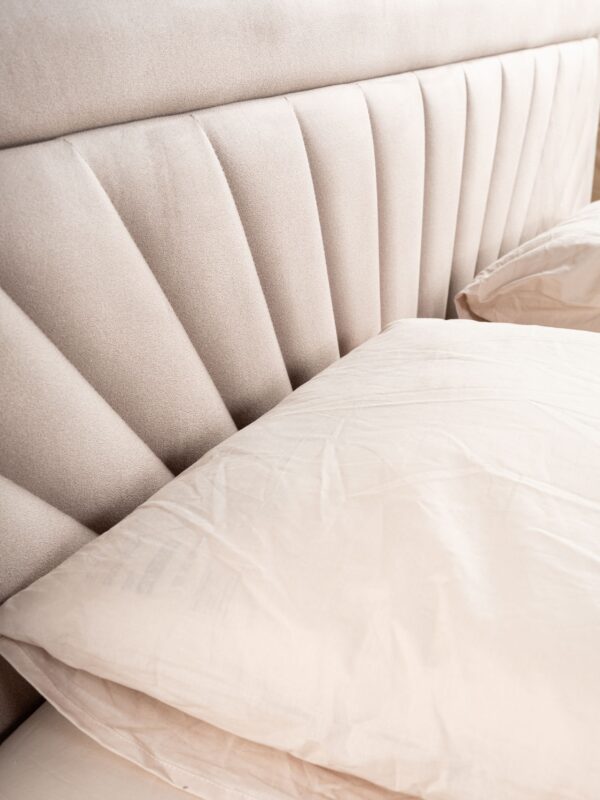 Lova DEIRA - Image 3